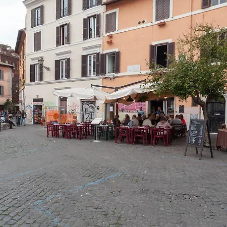 Il Piccolo Arco Apartment *