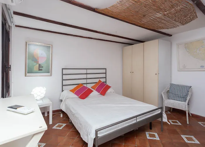 Il Piccolo Arco Apartment *